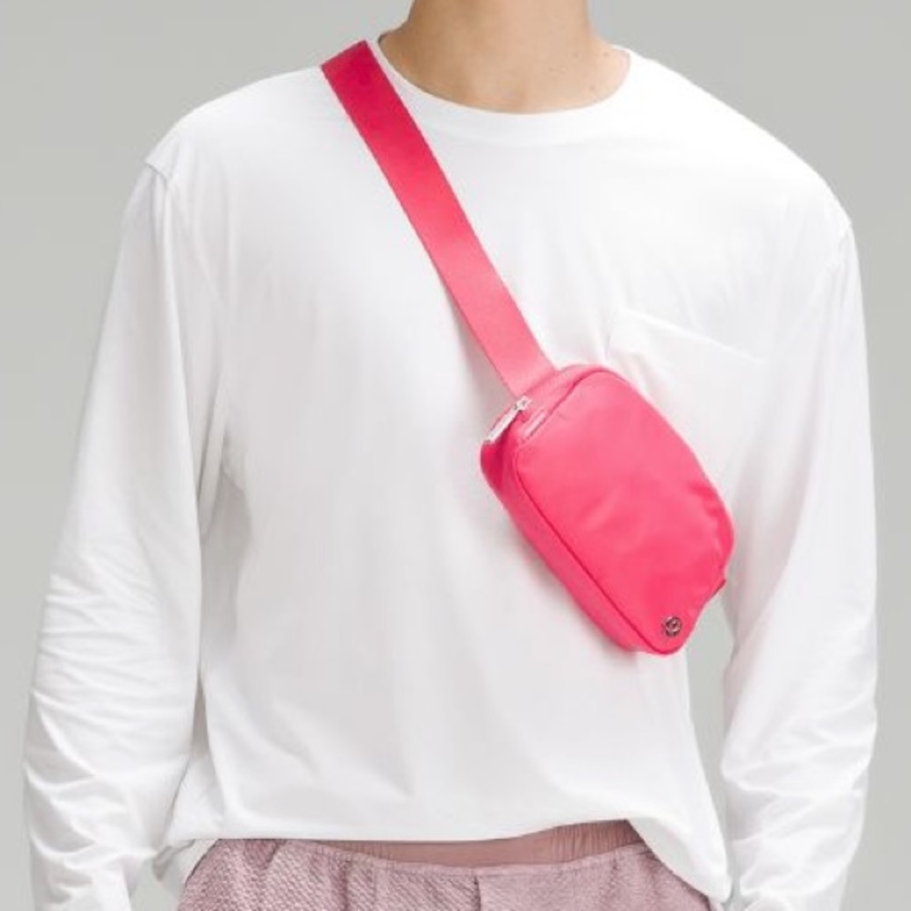 lululemon everywhere belt bag 🤍